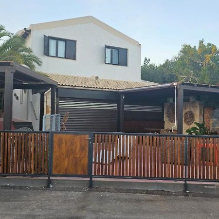 Sea And Sun Metaxy Mas, Brand-New, Beachfront ! خانيا المظهر الخارجي الصورة
